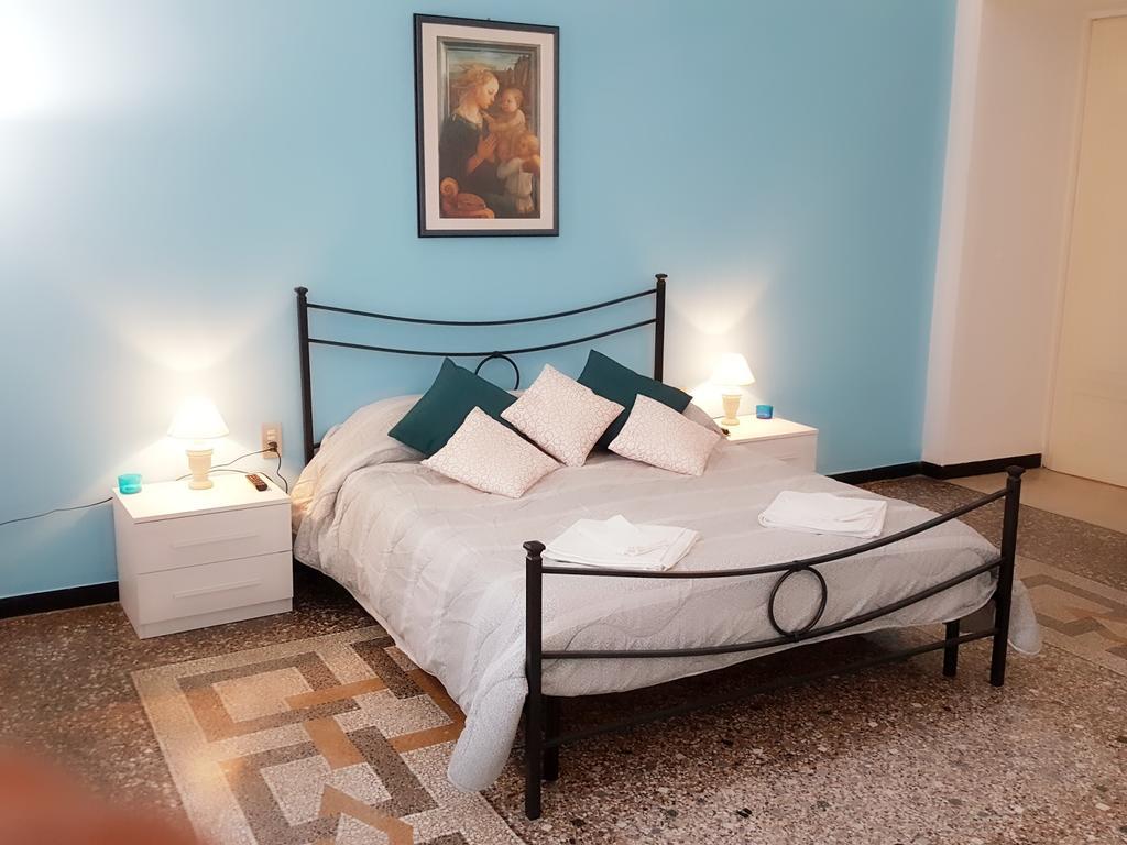 Casa de hóspedes Royal Génova